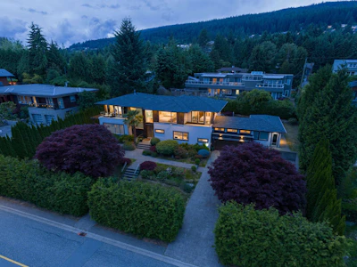 985 Eyremount Drive - 3
