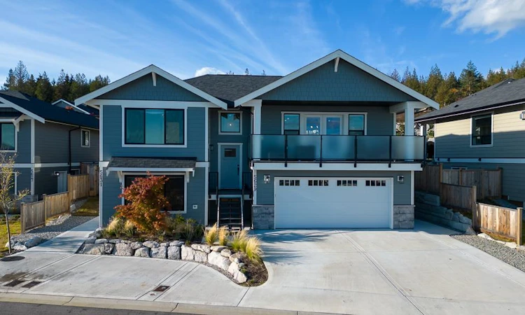 5629 Kingbird Crescent