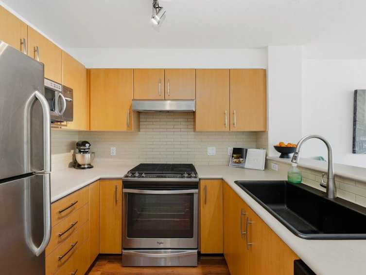 311-300 Klahanie Drive, Port Moody, BC, V3H 5K8 - 4