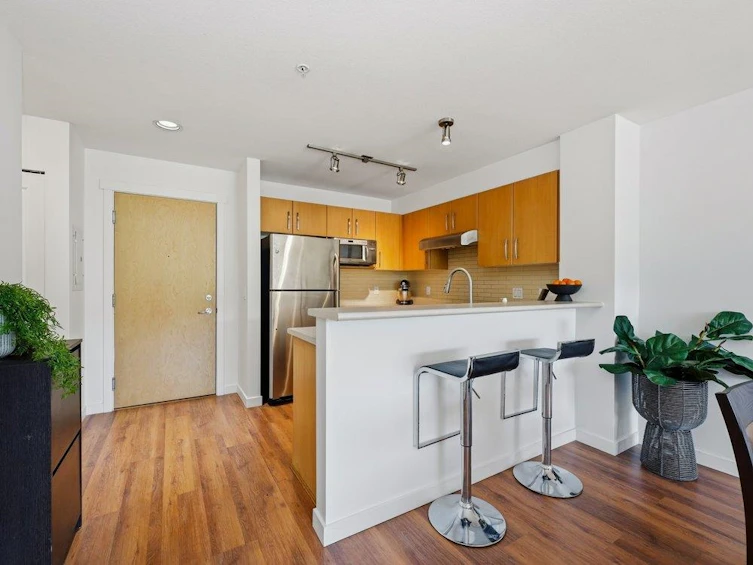 311-300 Klahanie Drive, Port Moody, BC, V3H 5K8 - 3