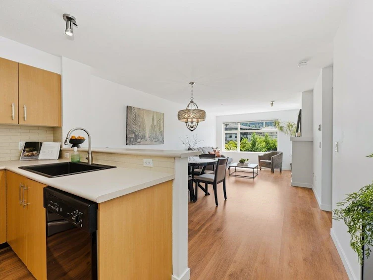 311-300 Klahanie Drive, Port Moody, BC, V3H 5K8 - 5