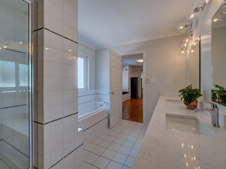 803 Oceanmount Boulevard, Gibsons, BC, V0N 1V8 - 24