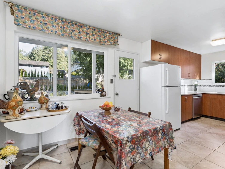 922 Canyon Boulevard, North Vancouver, BC, V7R 2J8 - 8