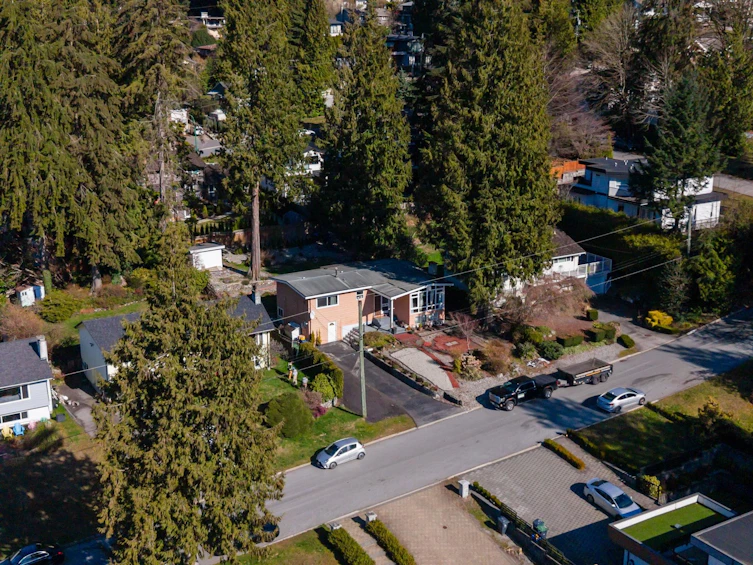 922 Canyon Boulevard, North Vancouver, BC, V7R 2J8 - 22