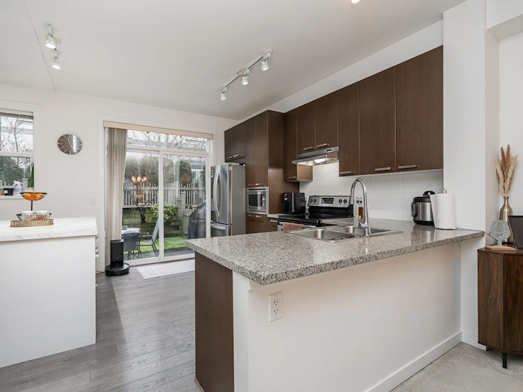 9-14838 61 Avenue, Surrey, BC, V3S 2P3 - 2