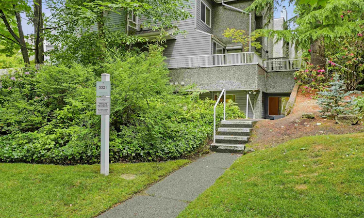 3321 Marquette Crescent
