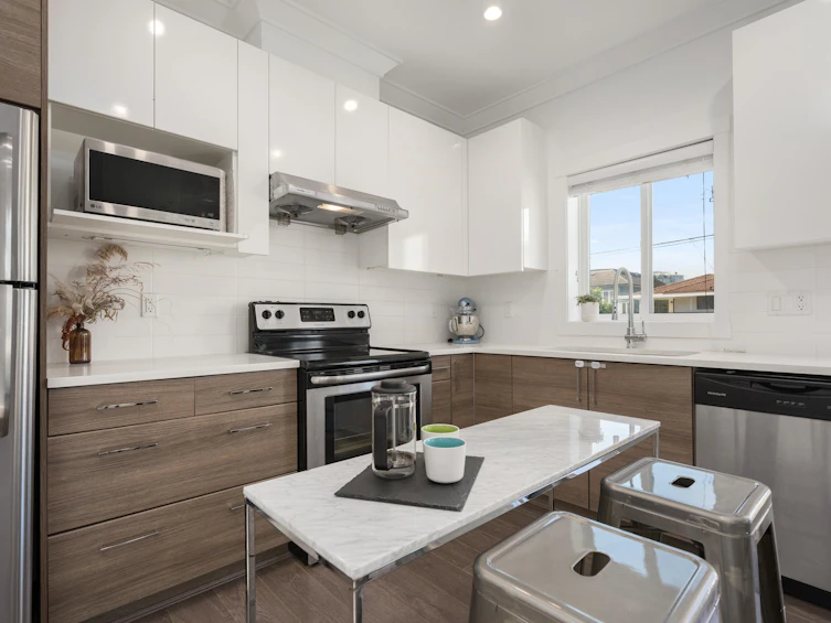 2275 E 34th Avenue, Vancouver, BC, V5P 1A9 - 8