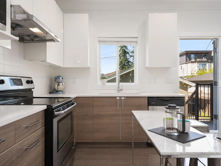 2275 E 34th Avenue, Vancouver, BC, V5P 1A9 - 10