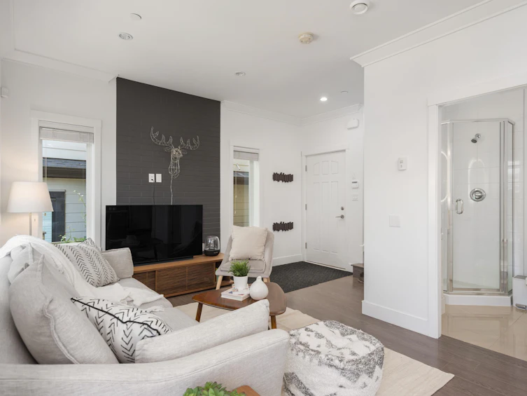 2275 E 34th Avenue, Vancouver, BC, V5P 1A9 - 7