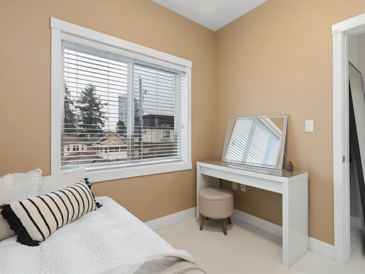 2275 E 34th Avenue, Vancouver, BC, V5P 1A9 - 21