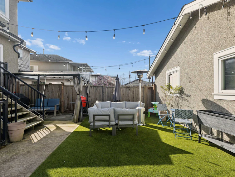 2275 E 34th Avenue, Vancouver, BC, V5P 1A9 - 14