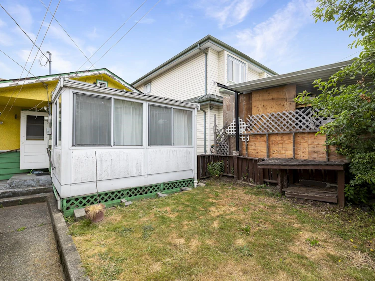 7544 Main Street, Vancouver, BC, V5V 3R6 - 7