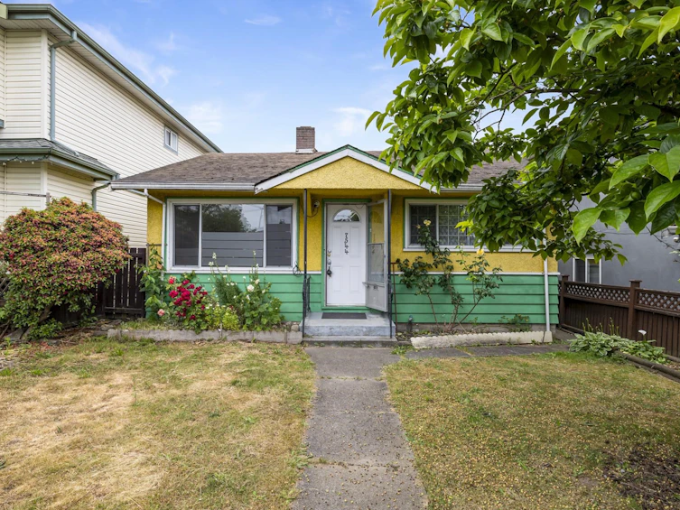7544 Main Street, Vancouver, BC, V5V 3R6 - 6
