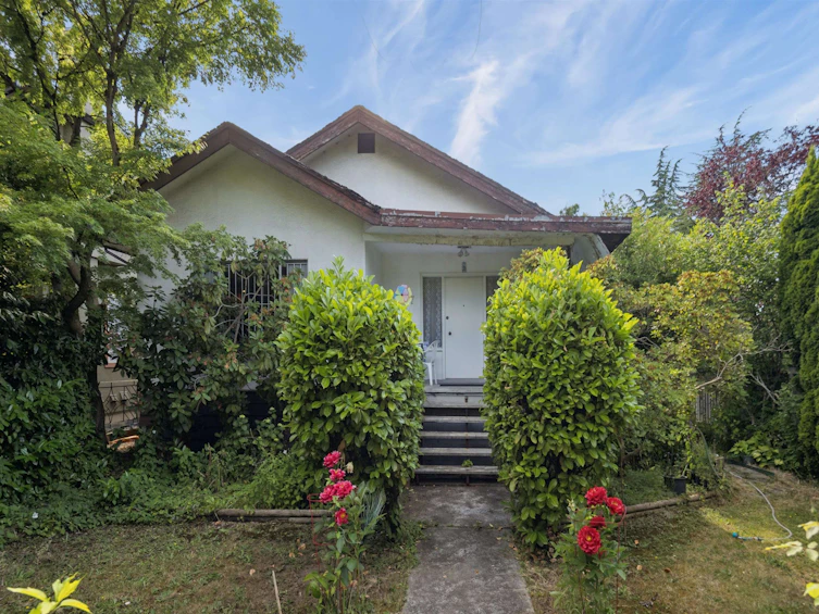 3707 Arbutus Street, Vancouver, BC, V6J 3Z8 - 2