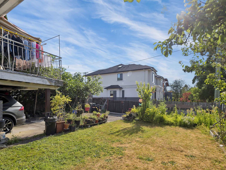 3707 Arbutus Street, Vancouver, BC, V6J 3Z8 - 4