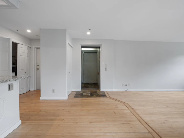 201-1868 W 8th Avenue, Vancouver, BC, V6J 5G3 - 12