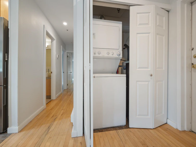 201-1868 W 8th Avenue, Vancouver, BC, V6J 5G3 - 13