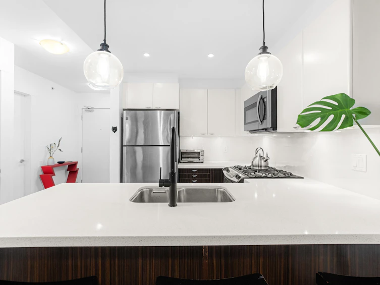 603-160 W 3rd Street, North Vancouver, BC, V7M 0A9 - 5
