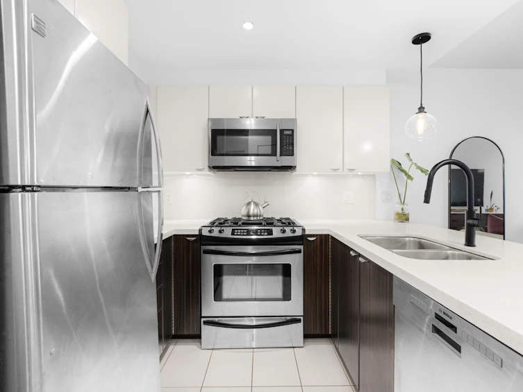 603-160 W 3rd Street, North Vancouver, BC, V7M 0A9 - 7