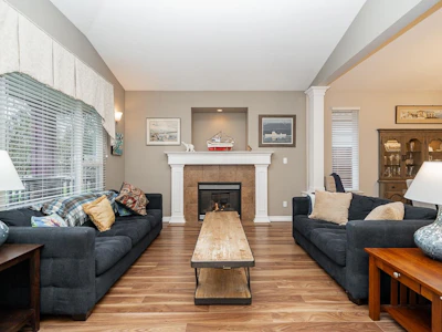 21118 123 Avenue - 5
