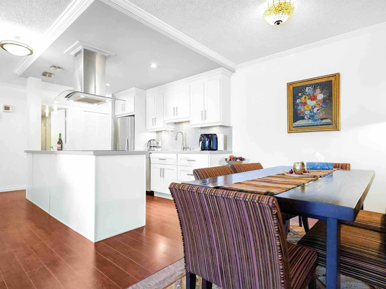 306-2020 Fullerton Avenue, North Vancouver, BC, V7P 3G3 - 2