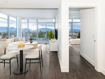 808-2435 Kingsway Street - 3
