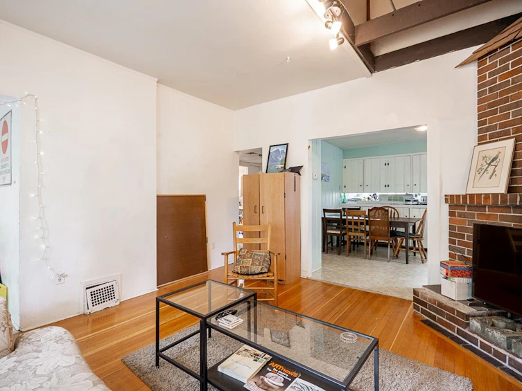 4413 W 13 Avenue, Vancouver, BC, V6R 2V2 - 4