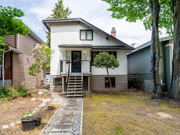 4413 W 13 Avenue, Vancouver, BC, V6R 2V2
