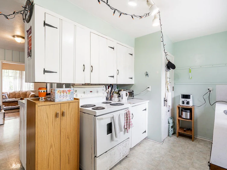 4413 W 13 Avenue, Vancouver, BC, V6R 2V2 - 10