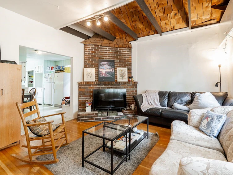 4413 W 13 Avenue, Vancouver, BC, V6R 2V2 - 2