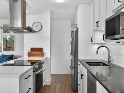 804-2041 Bellwood Avenue - 3