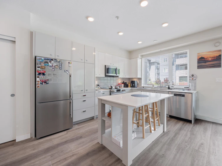 220-10838 Whalley Boulevard, Surrey, BC, V3R 0G8 - 11