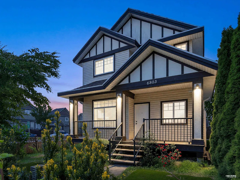 6803 192nd Street, Surrey BC V4N 0Z6