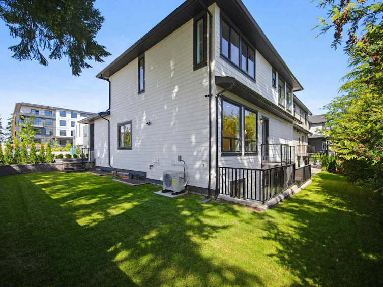 15630 23a Avenue, Surrey, BC, V4A 4V4 - 39
