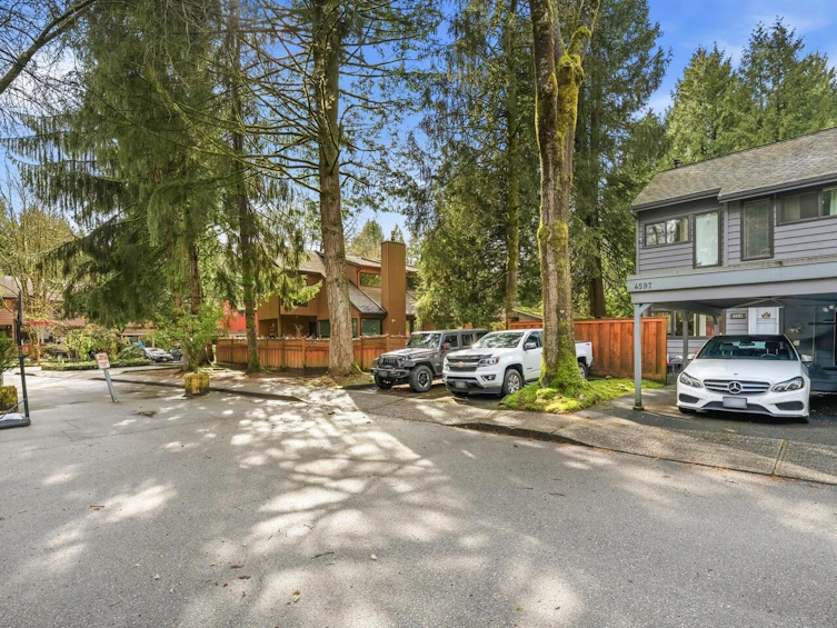 4597 Elmgrove Drive, Burnaby, BC, V5G 3Y9 - 3