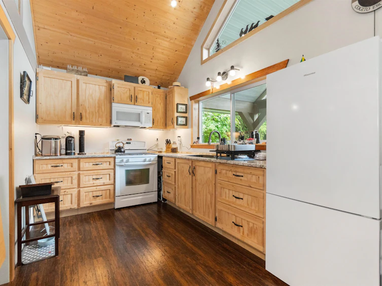 H61 Blueberry Crescent, Hope, BC, V0X 1L5 - 11