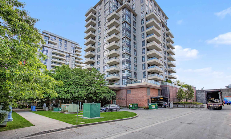 708-8120 Lansdowne Road