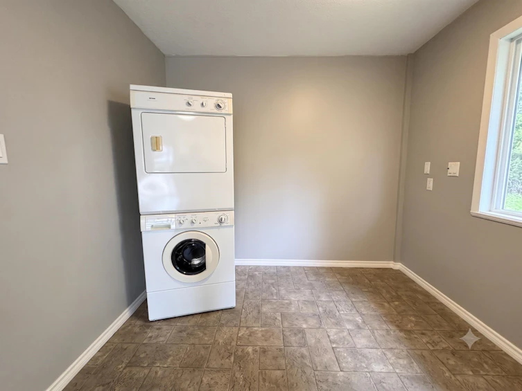 896 Davis Road, Gibsons, BC, V0N 1V8 - 11