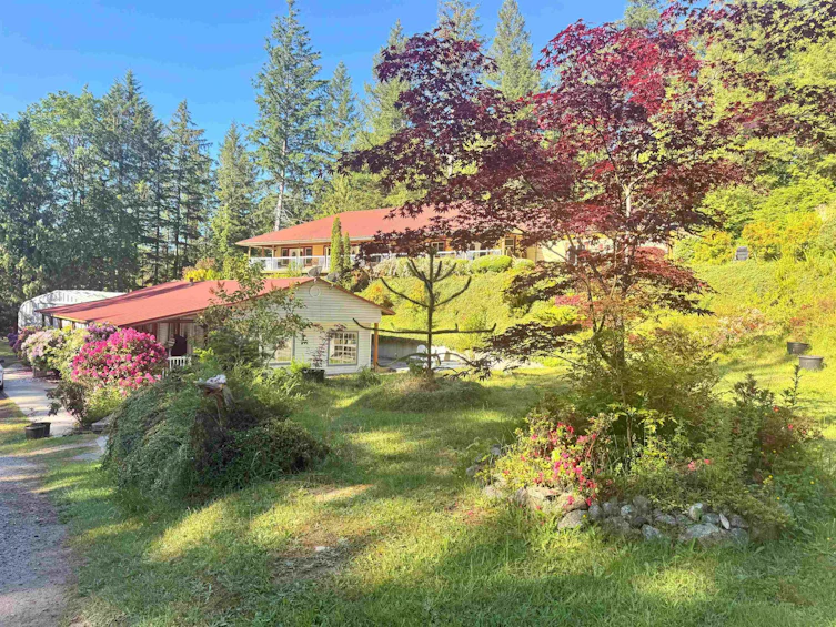 5900-5918 Spriggs Road, Pender Harbour Egmont, BC, V0N 2H1 - 18