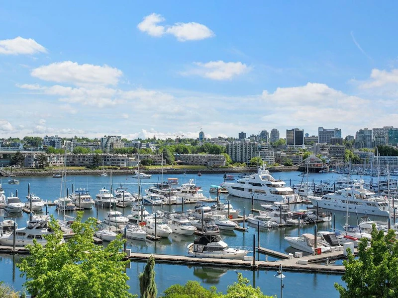 501 - 1099 Marinaside Crescent, Vancouver BC V6Z 2Z3