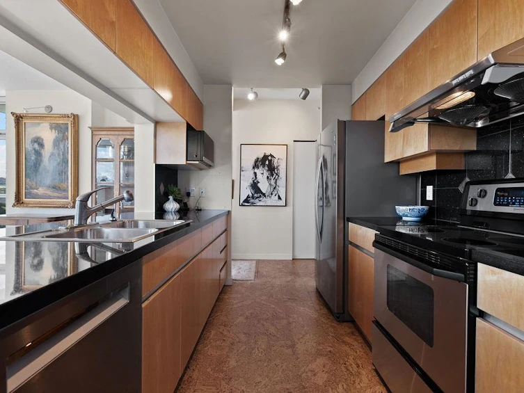501-1099 Marinaside Crescent, Vancouver, BC, V6Z 2Z3 - 9