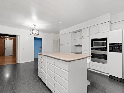 1042 W 48th Avenue - 5