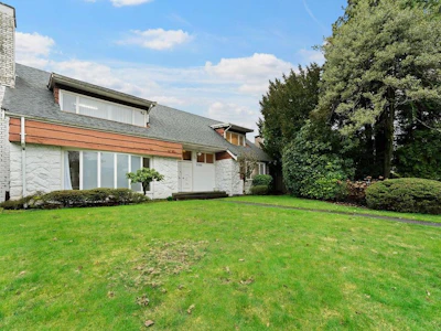 1042 W 48th Avenue - 2