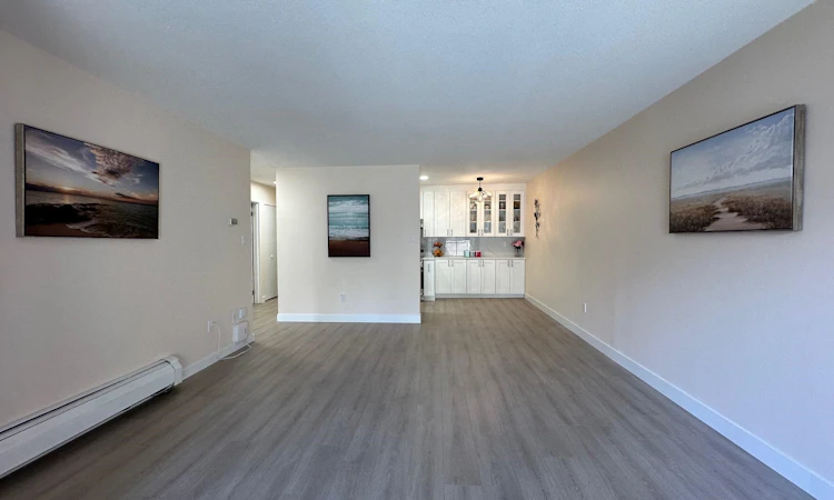 401-4941 Lougheed Highway