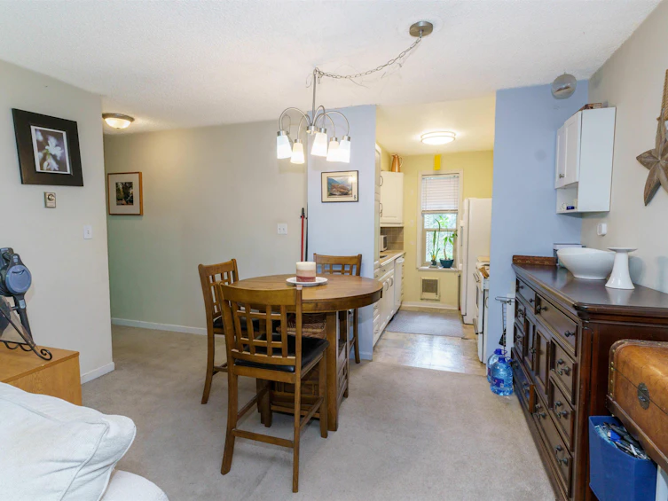 606-9867 Manchester Drive, Burnaby, BC, V3N 4P6 - 12