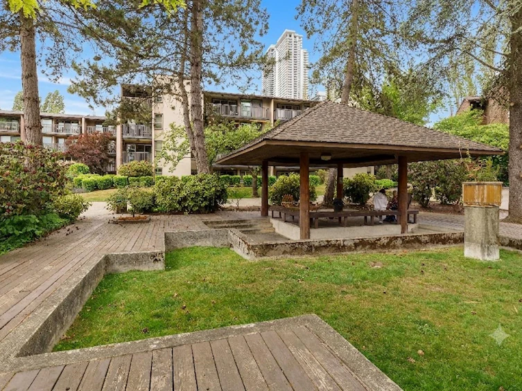 606-9867 Manchester Drive, Burnaby, BC, V3N 4P6 - 30