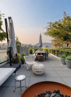 710 2888 Cambie Street