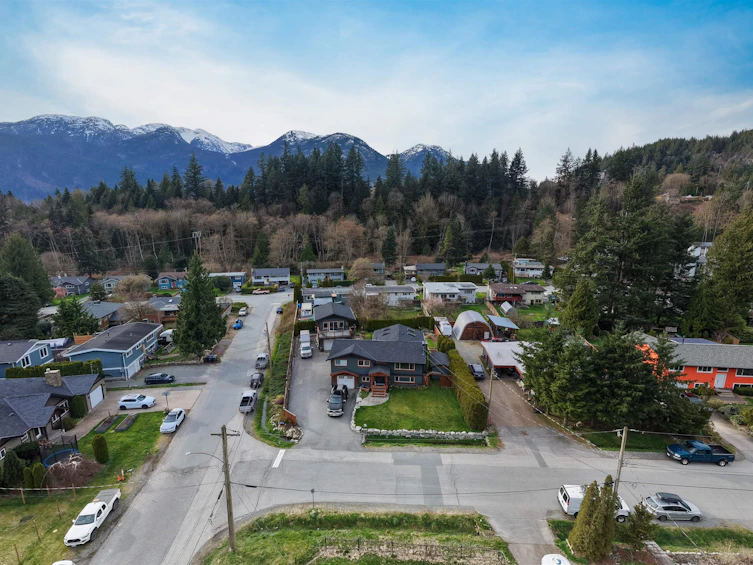 38101 Chestnut Avenue, Squamish, BC, V8B 0X6 - 33