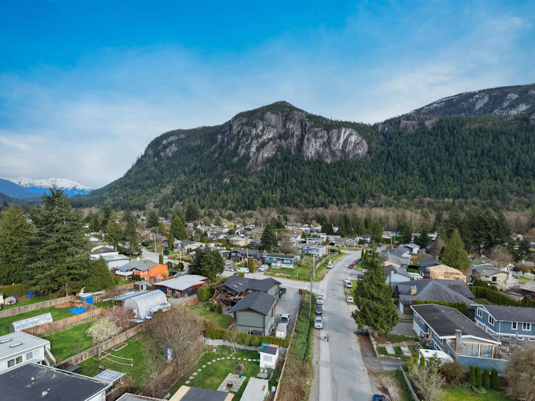 38101 Chestnut Avenue, Squamish, BC, V8B 0X6 - 31
