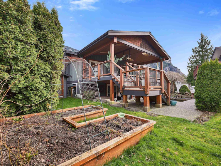 38101 Chestnut Avenue, Squamish, BC, V8B 0X6 - 21